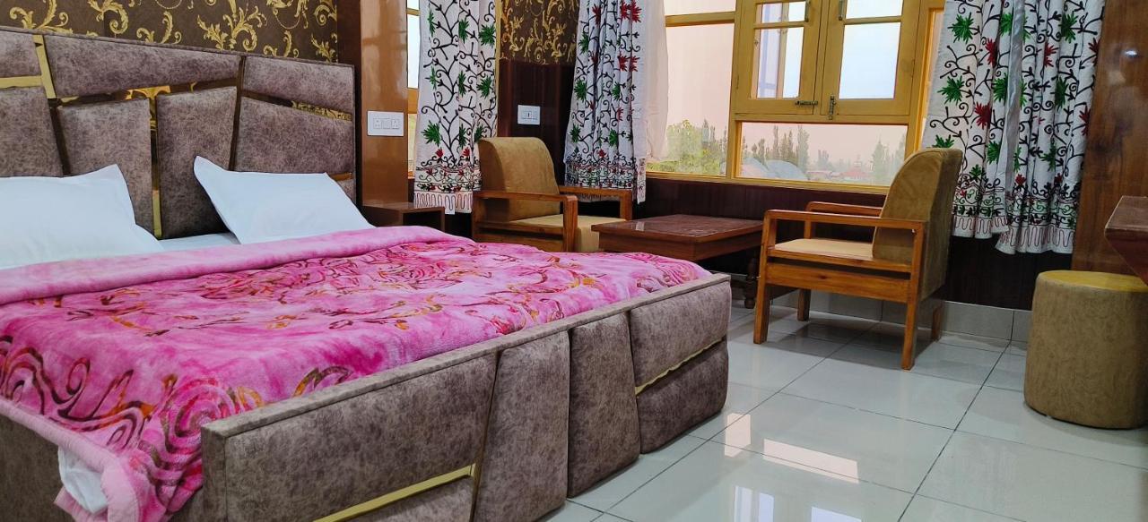Hotel Gulmarg Residency, Kunzer Gulmarg Exterior foto