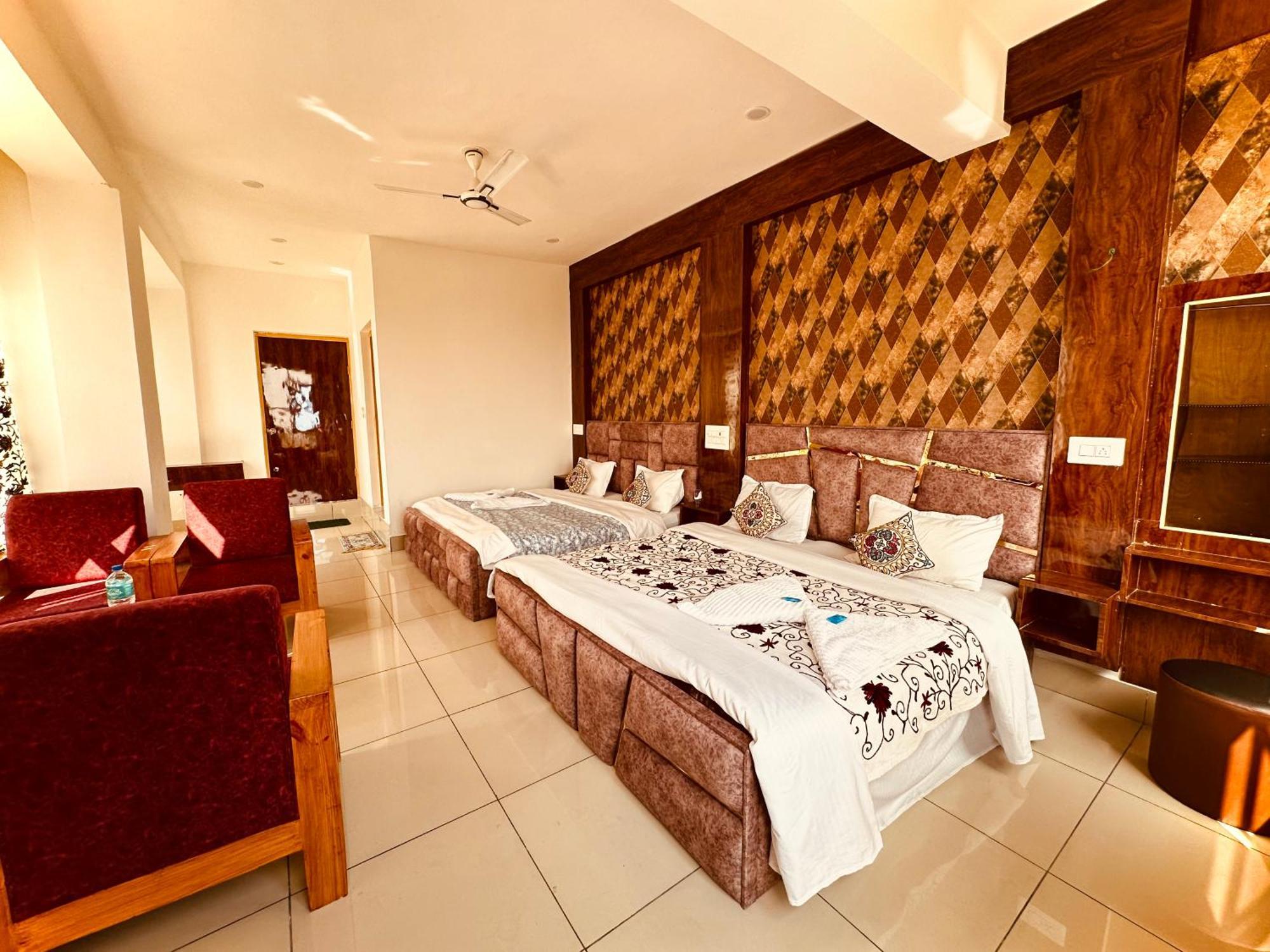 Hotel Gulmarg Residency, Kunzer Gulmarg Exterior foto