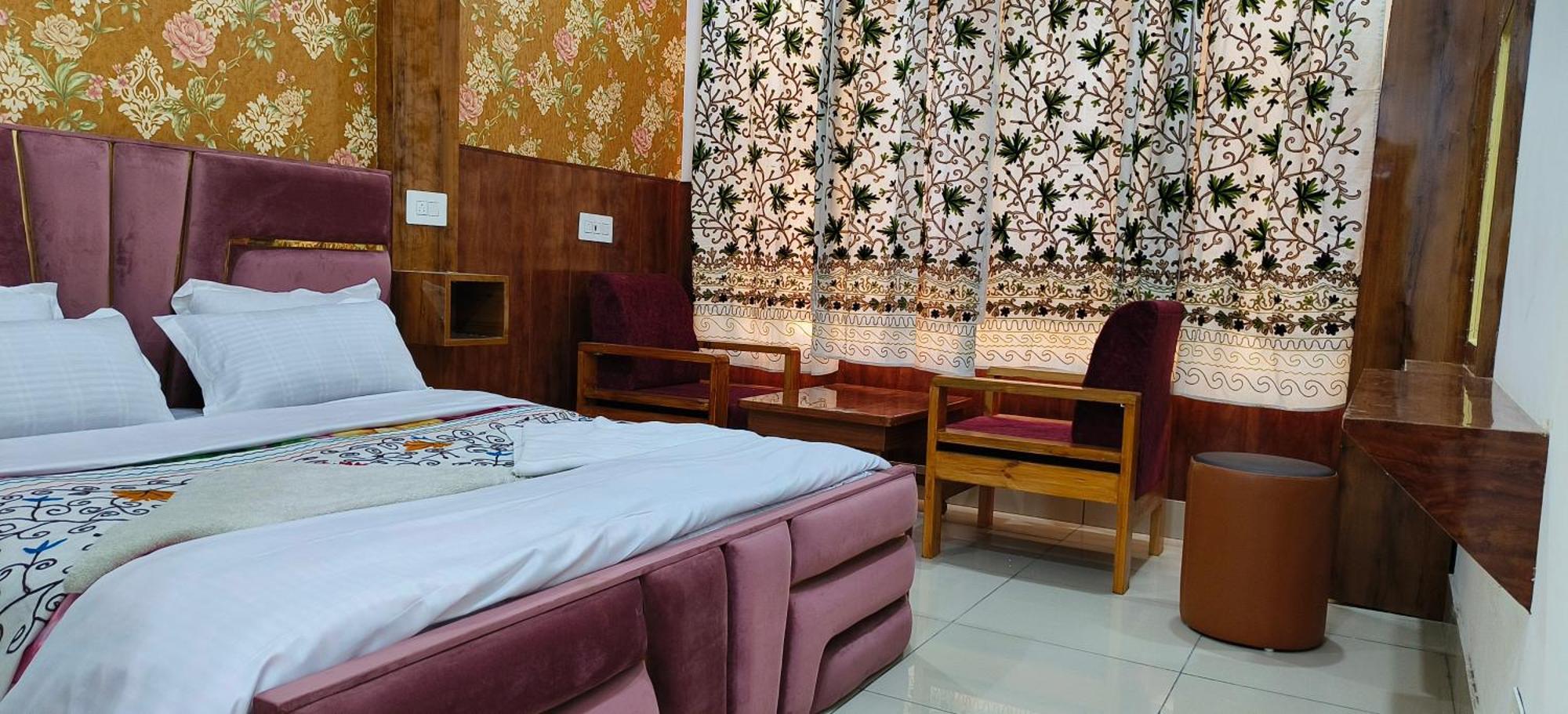 Hotel Gulmarg Residency, Kunzer Gulmarg Zimmer foto